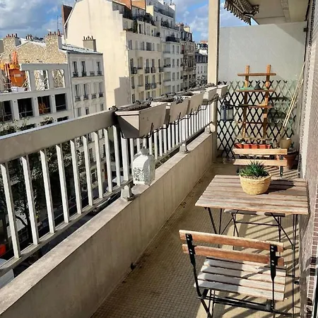 شقة A Flat In 12 District باريس